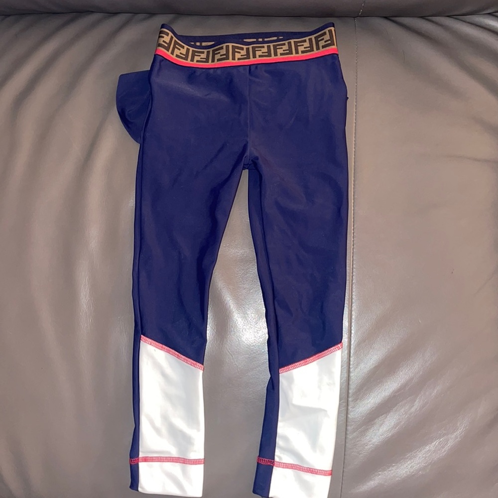Fendi Kids
frills detail leggings